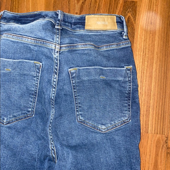 Zara High Rise Jeans - Picture 3 of 7